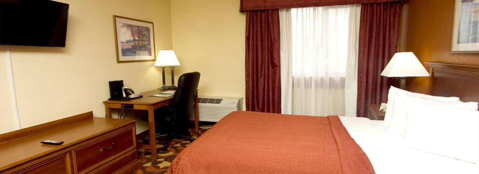 Quality Inn & Suites Kansas City I-435N Near Sports Complex エクステリア 写真